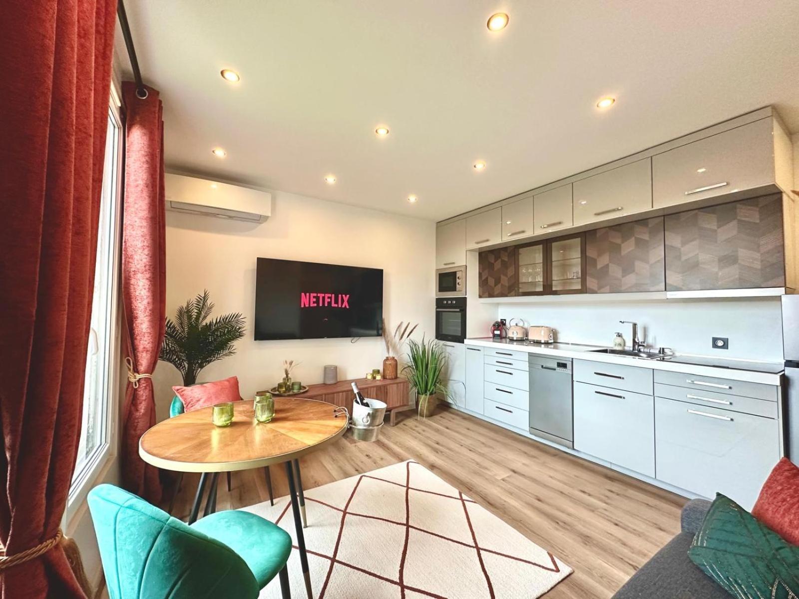 Suite Meg エスブリー エクステリア 写真